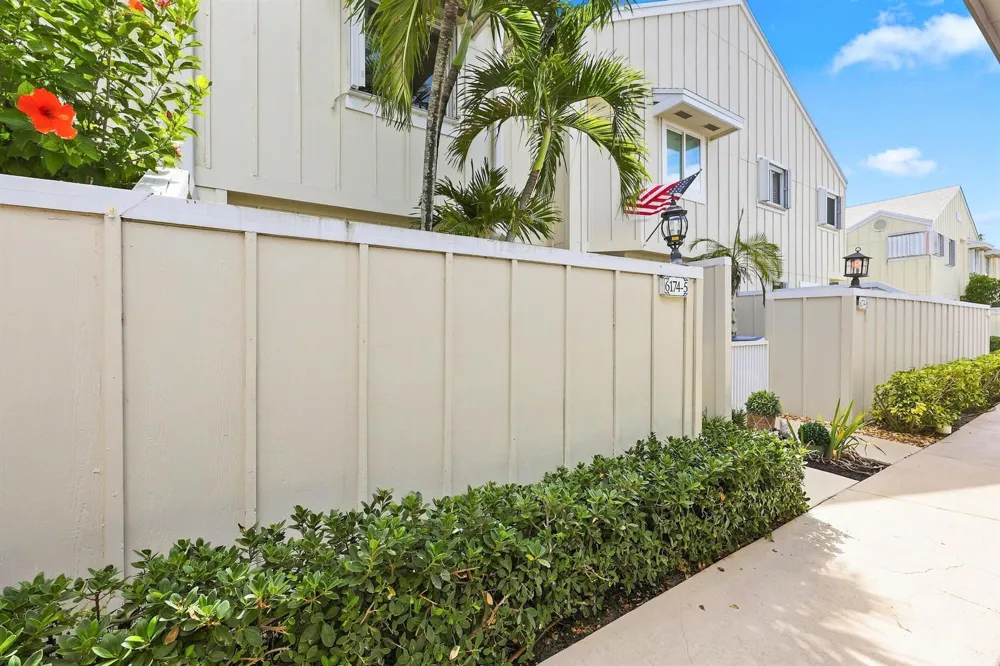 6174 RIVERWALK LANE #5 Jupiter, FL 33458