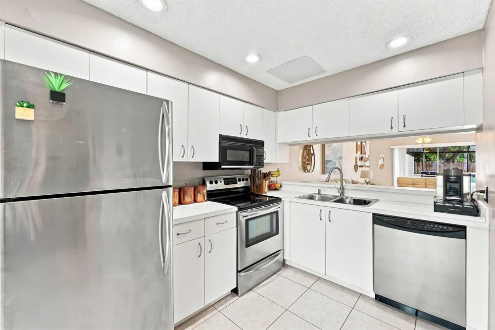 6174 RIVERWALK LANE #5 Jupiter, FL 33458