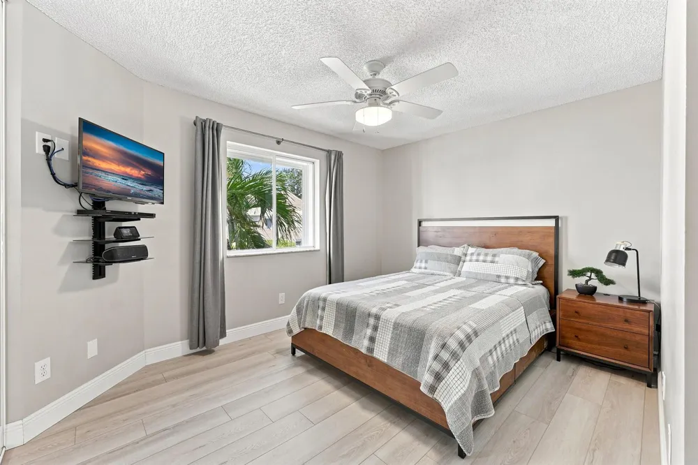 6174 RIVERWALK LANE #5 Jupiter, FL 33458