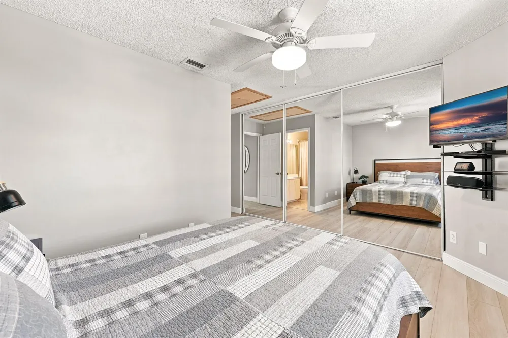 6174 RIVERWALK LANE #5 Jupiter, FL 33458