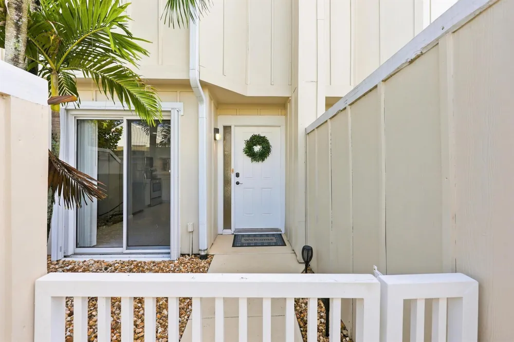 6174 RIVERWALK LANE #5 Jupiter, FL 33458
