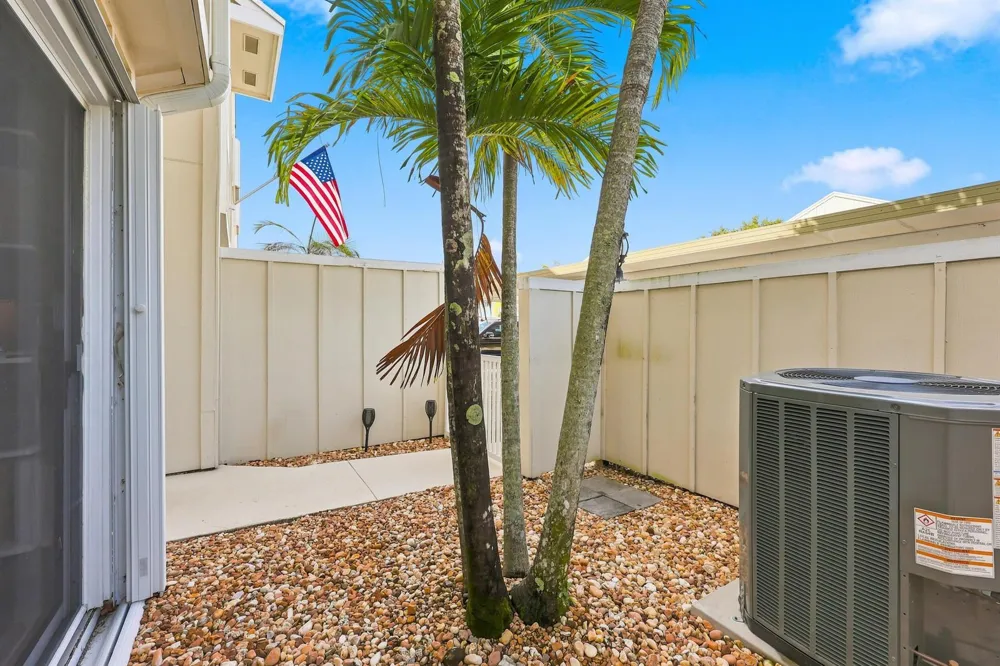 6174 RIVERWALK LANE #5 Jupiter, FL 33458