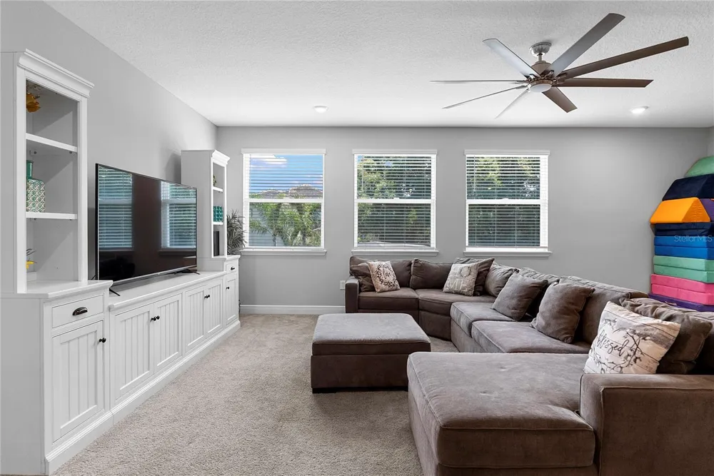 1117 WADING WATERS CIRCLE Winter Park, FL 32792