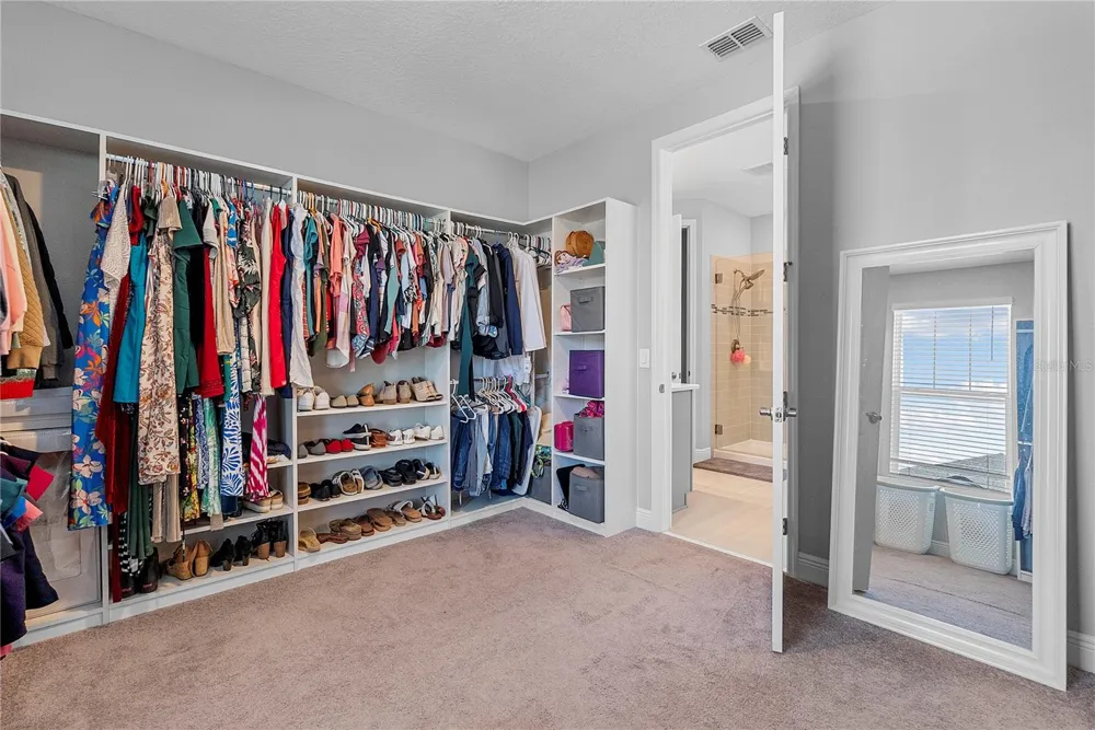 1117 WADING WATERS CIRCLE Winter Park, FL 32792