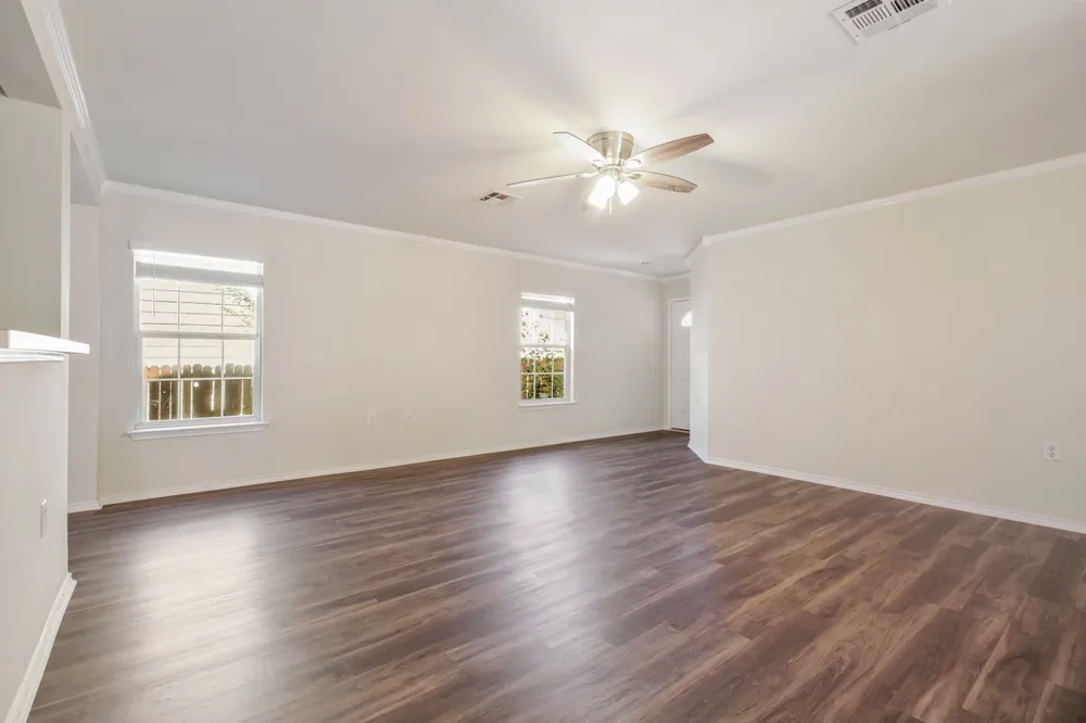 13312 Vizquel Loop Del Valle, TX 78617