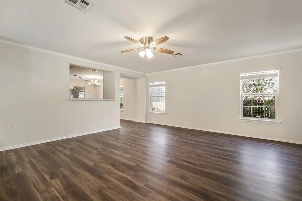 13312 Vizquel Loop Del Valle, TX 78617