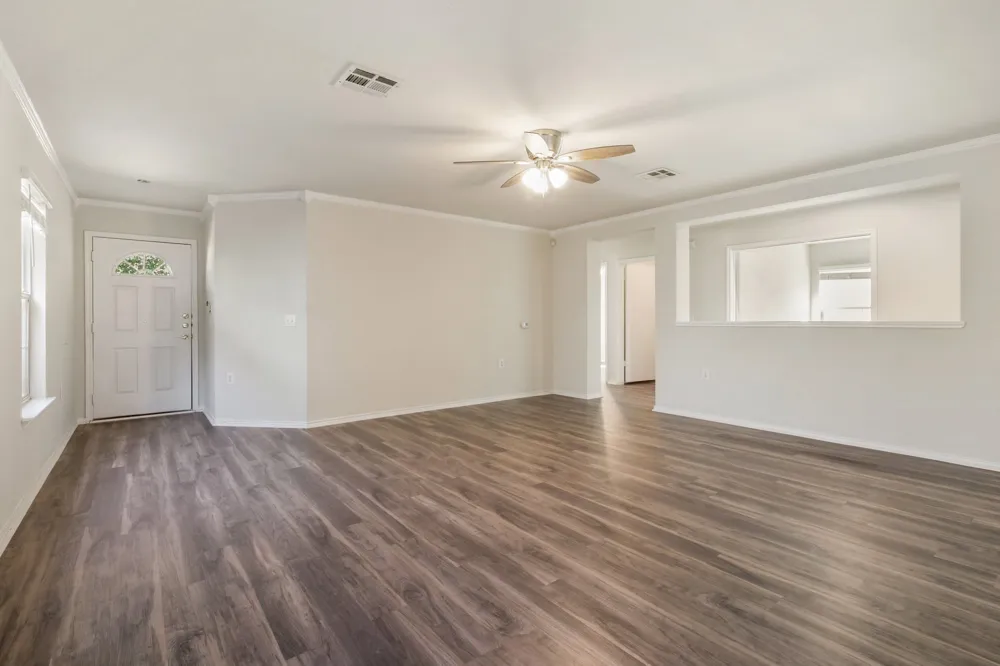 13312 Vizquel Loop Del Valle, TX 78617