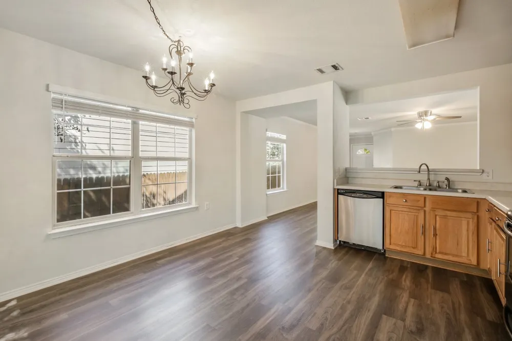 13312 Vizquel Loop Del Valle, TX 78617