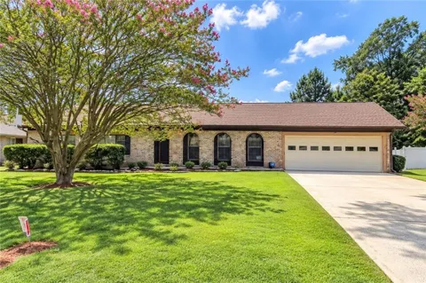 457 Castleaire Drive