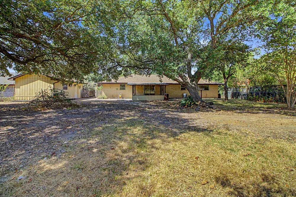 1817 Medina Dr College Station, TX 77840