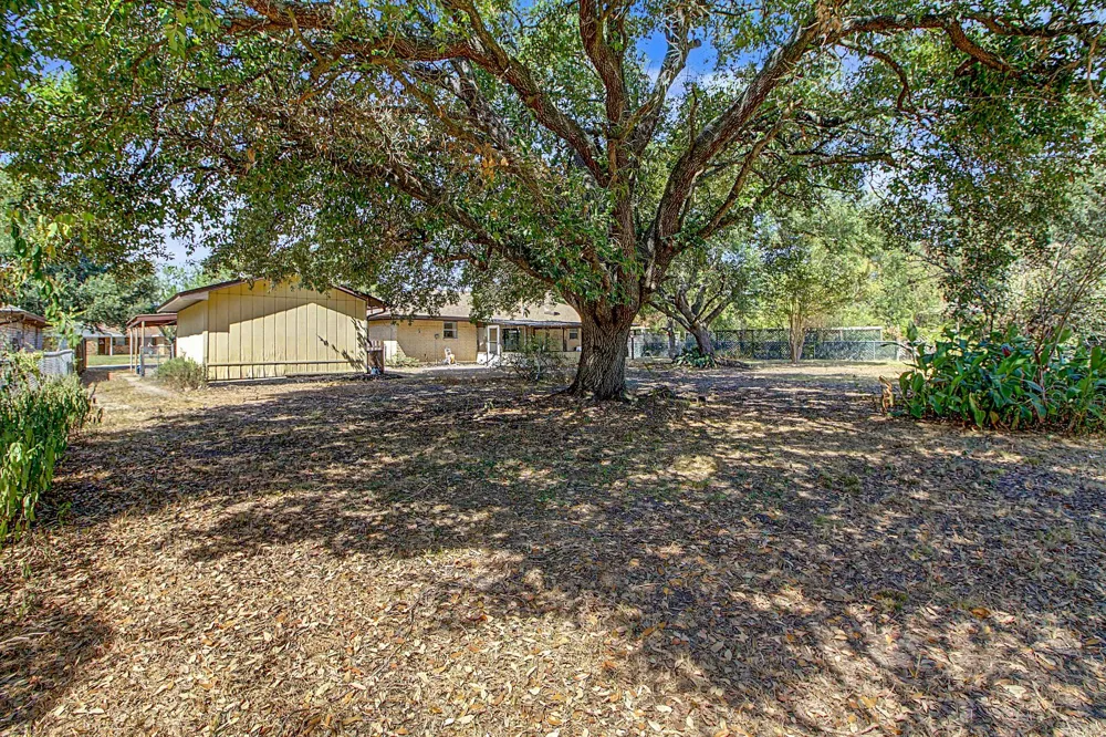 1817 Medina Dr College Station, TX 77840