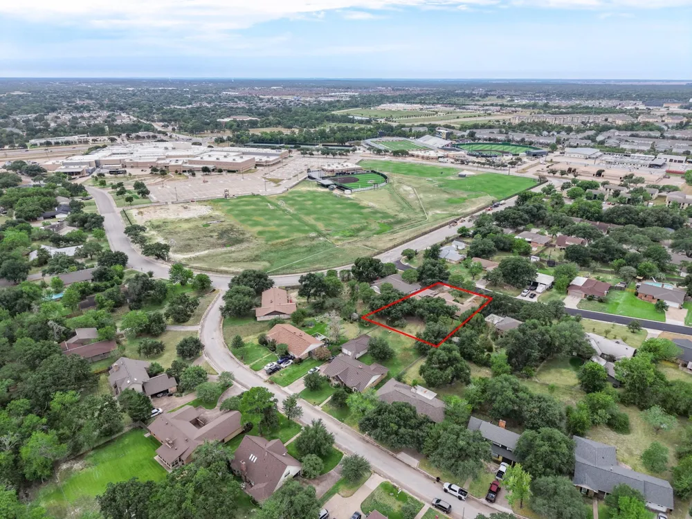 1817 Medina Dr College Station, TX 77840