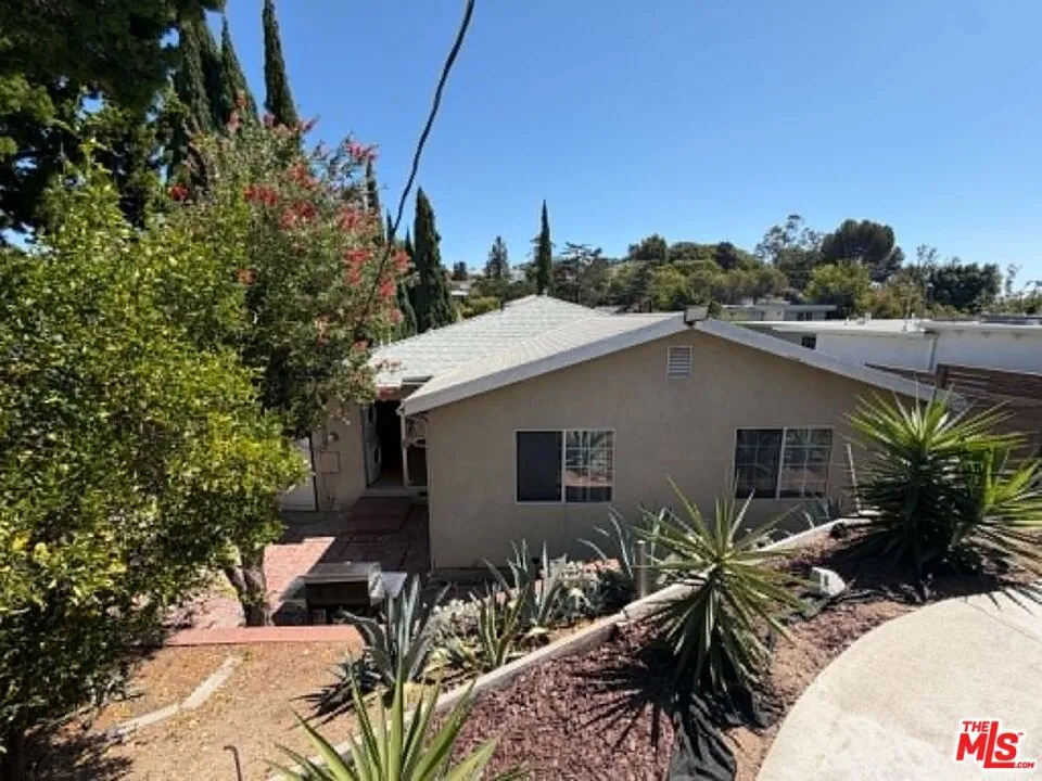 3283 Kelton Avenue Los Angeles, CA 90034