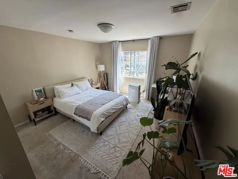3283 Kelton Avenue Los Angeles, CA 90034