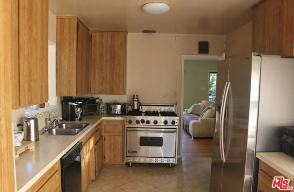 3283 Kelton Avenue Los Angeles, CA 90034