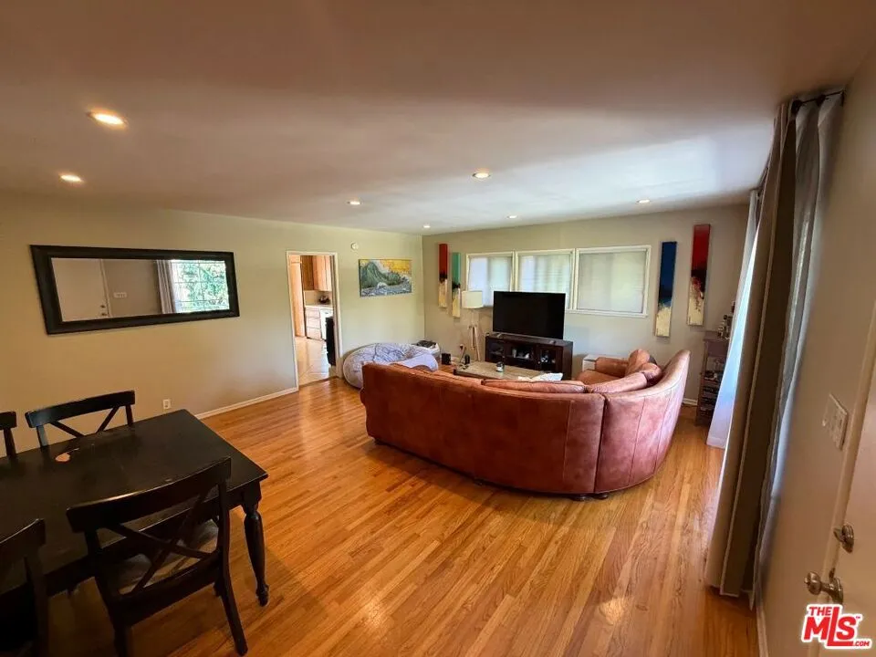 3283 Kelton Avenue Los Angeles, CA 90034