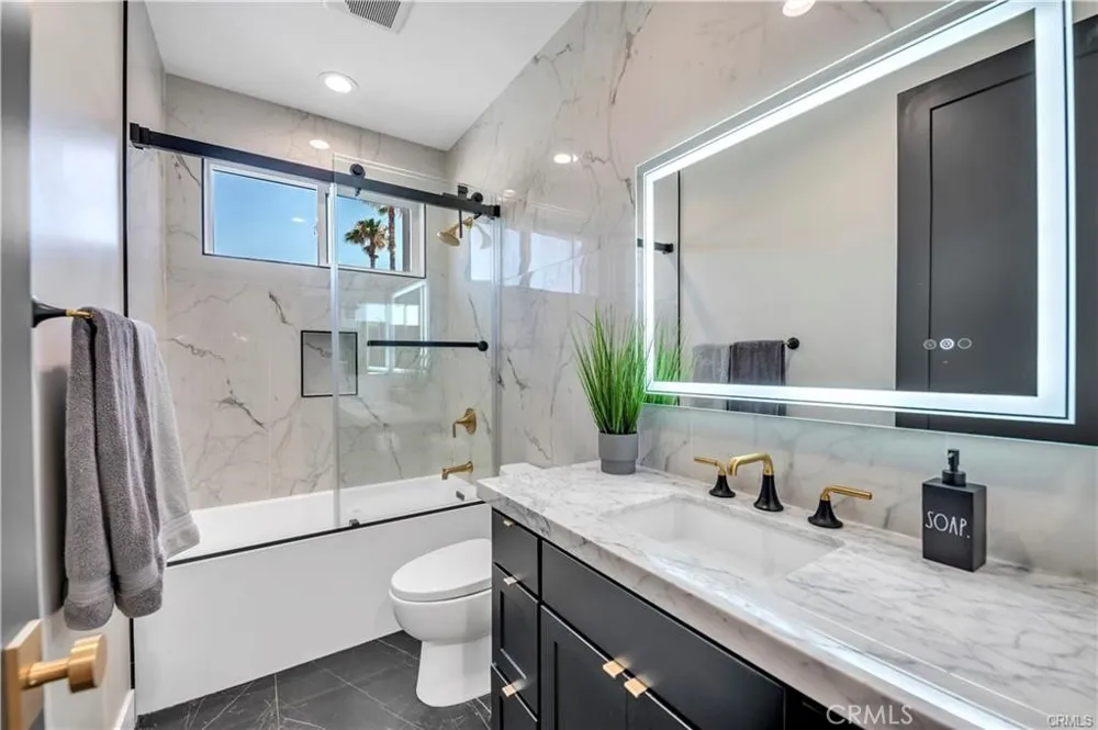 30327 Sea Horse Circle Canyon Lake, CA 92587