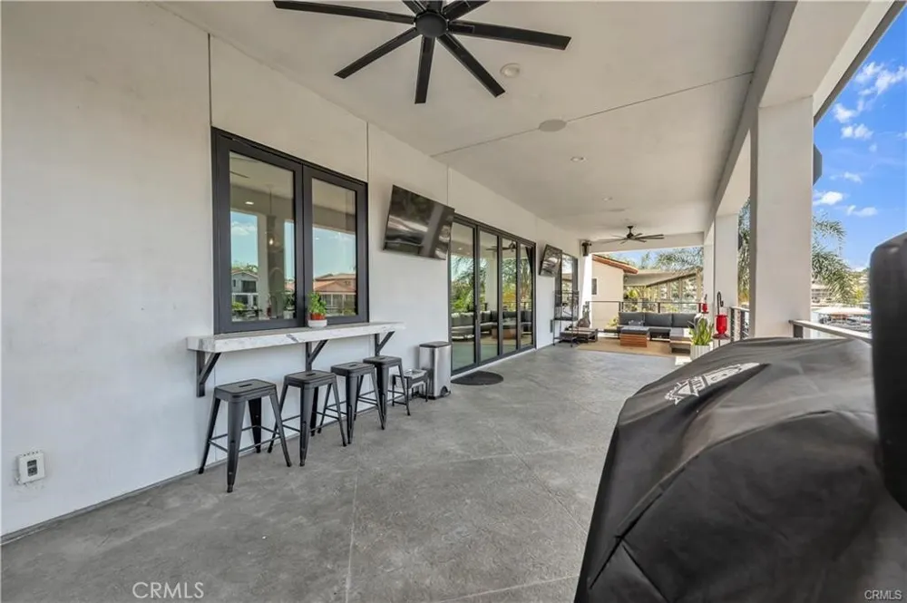 30327 Sea Horse Circle Canyon Lake, CA 92587