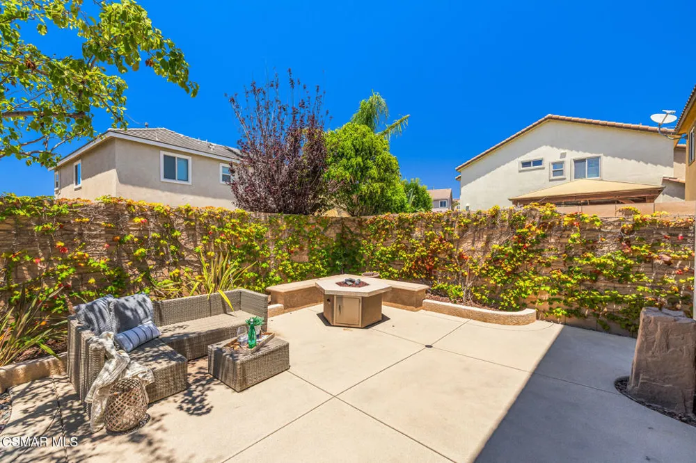 7091 Oswego Court Moorpark, CA 93021