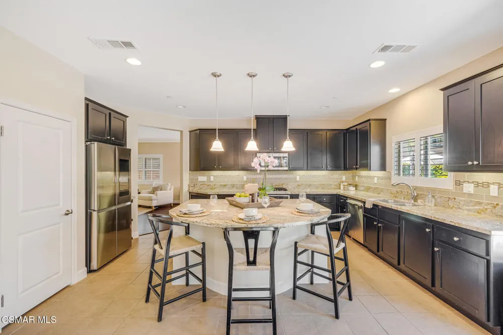 7091 Oswego Court Moorpark, CA 93021