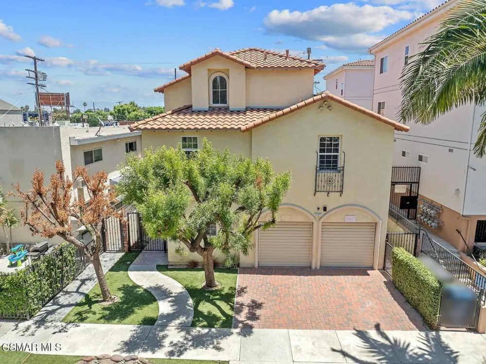 4442 Vista Del Monte Avenue #2 Sherman Oaks, CA 91403
