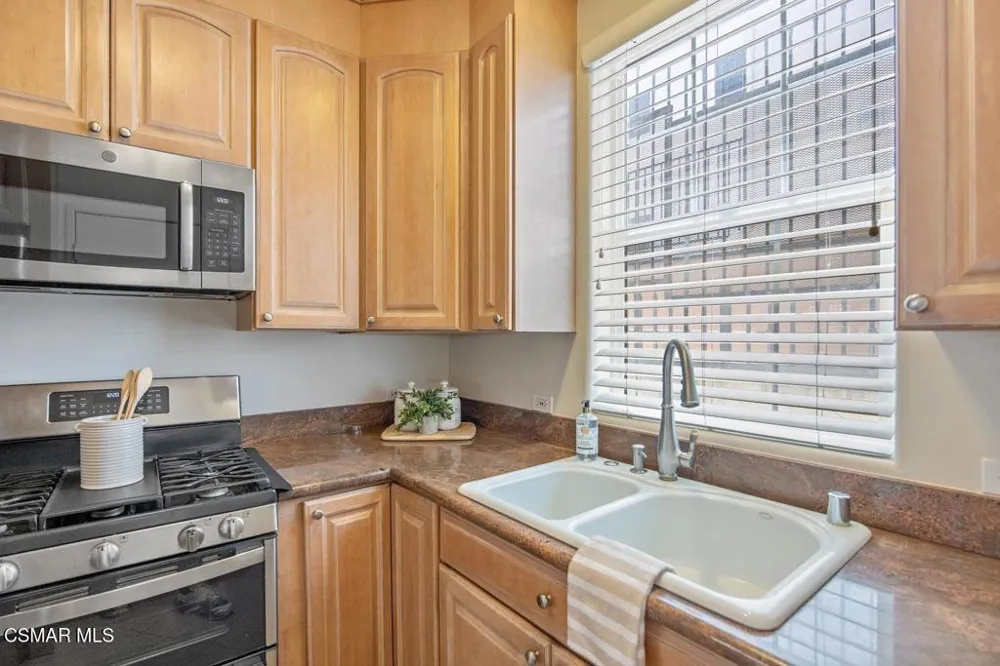 4442 Vista Del Monte Avenue #2 Sherman Oaks, CA 91403