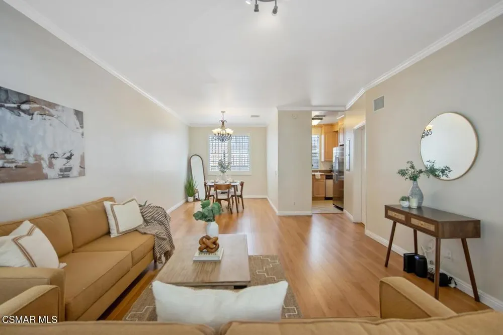 4442 Vista Del Monte Avenue #2 Sherman Oaks, CA 91403