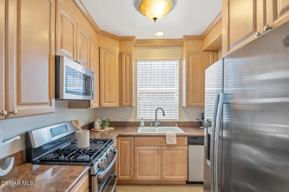 4442 Vista Del Monte Avenue #2 Sherman Oaks, CA 91403