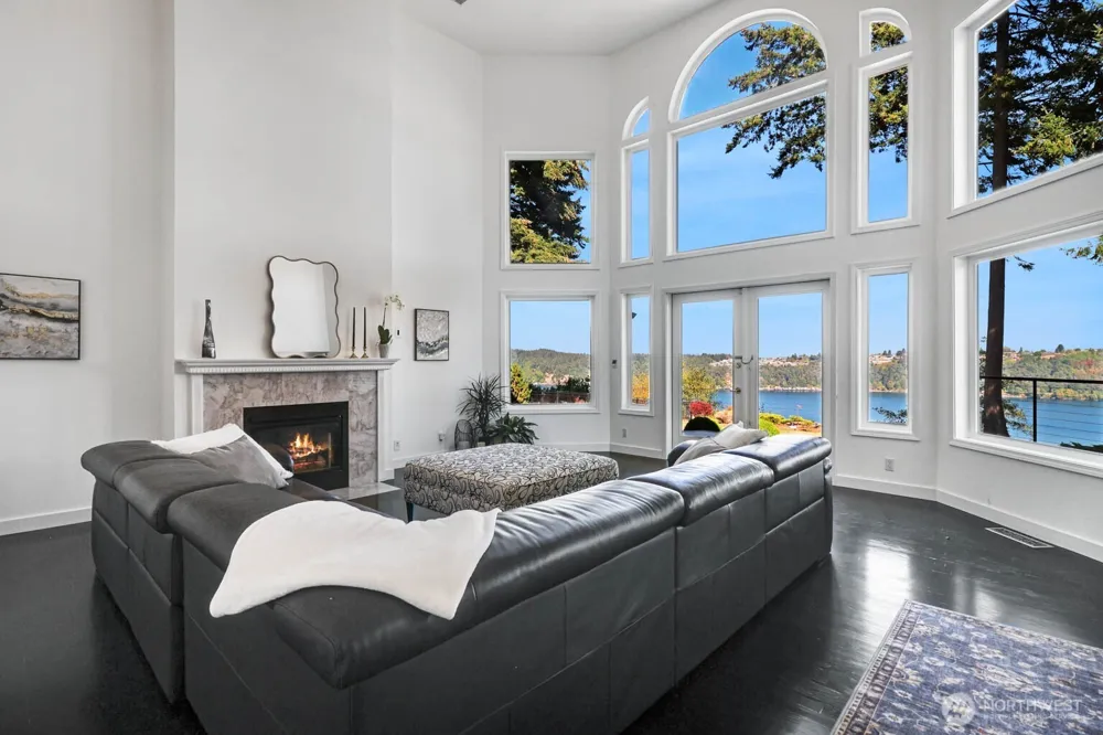 3319 9th Ave Ct NW Gig Harbor, WA 98335