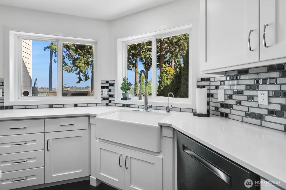 3319 9th Ave Ct NW Gig Harbor, WA 98335