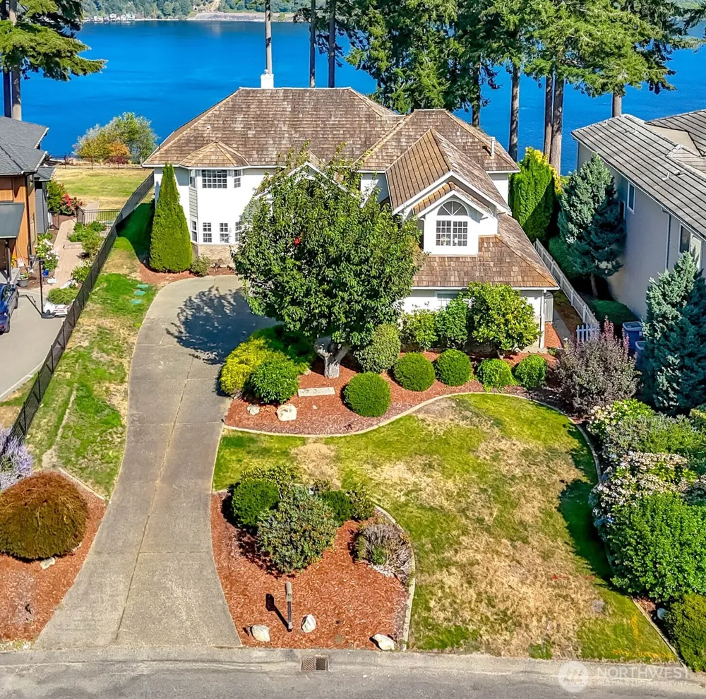 3319 9th Ave Ct NW Gig Harbor, WA 98335