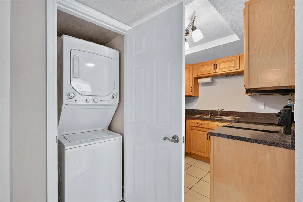 222 LEWFIELD CIRCLE Winter Park, FL 32792