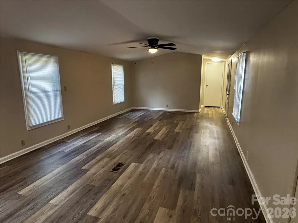 233 Starlight Drive Lincolnton, NC 28092