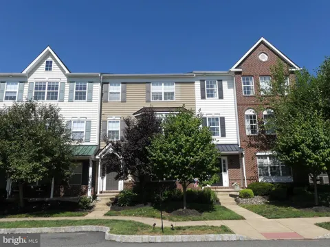2034 BERKELEY DRIVE #M40