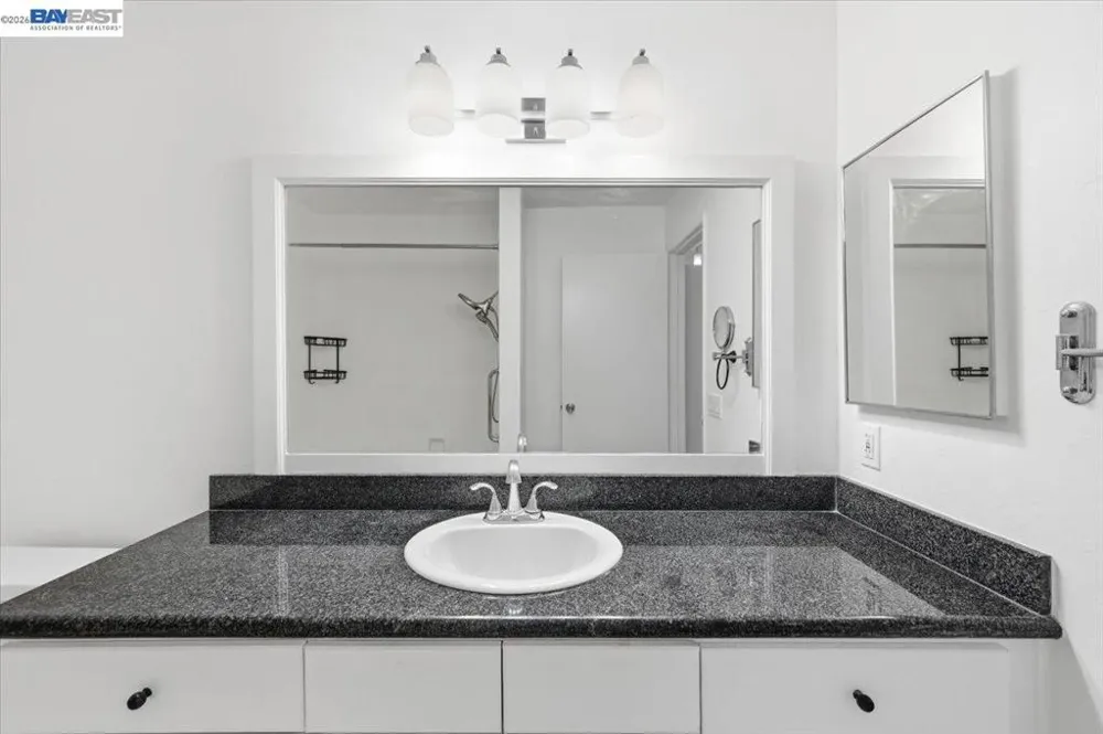 38780 Tyson Ln #207C Fremont, CA 94536