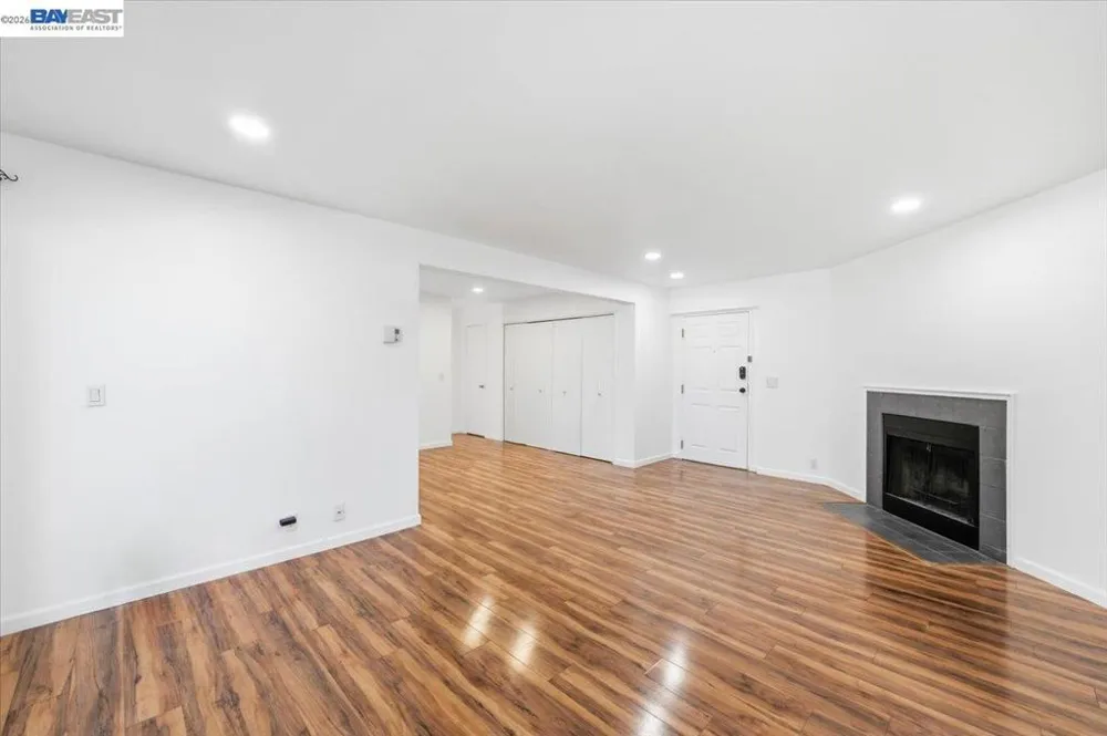 38780 Tyson Ln #207C Fremont, CA 94536