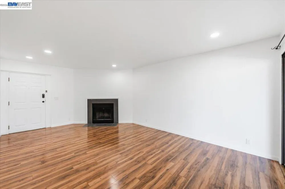 38780 Tyson Ln #207C Fremont, CA 94536