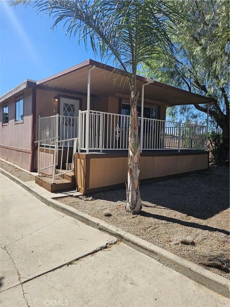 22735 Lukens Lane Perris, CA 92570