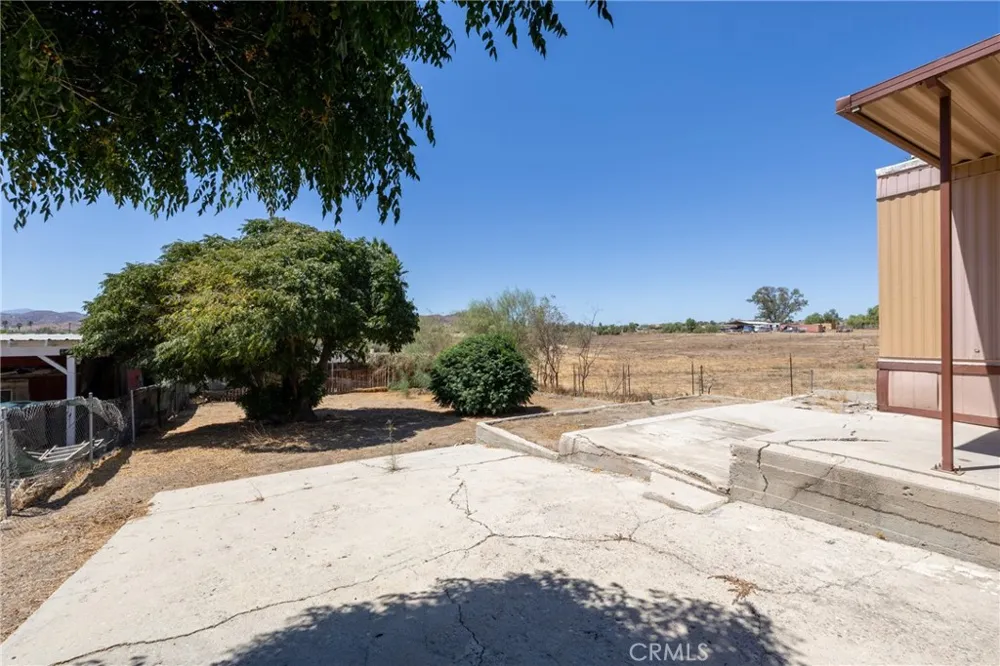 22735 Lukens Lane Perris, CA 92570