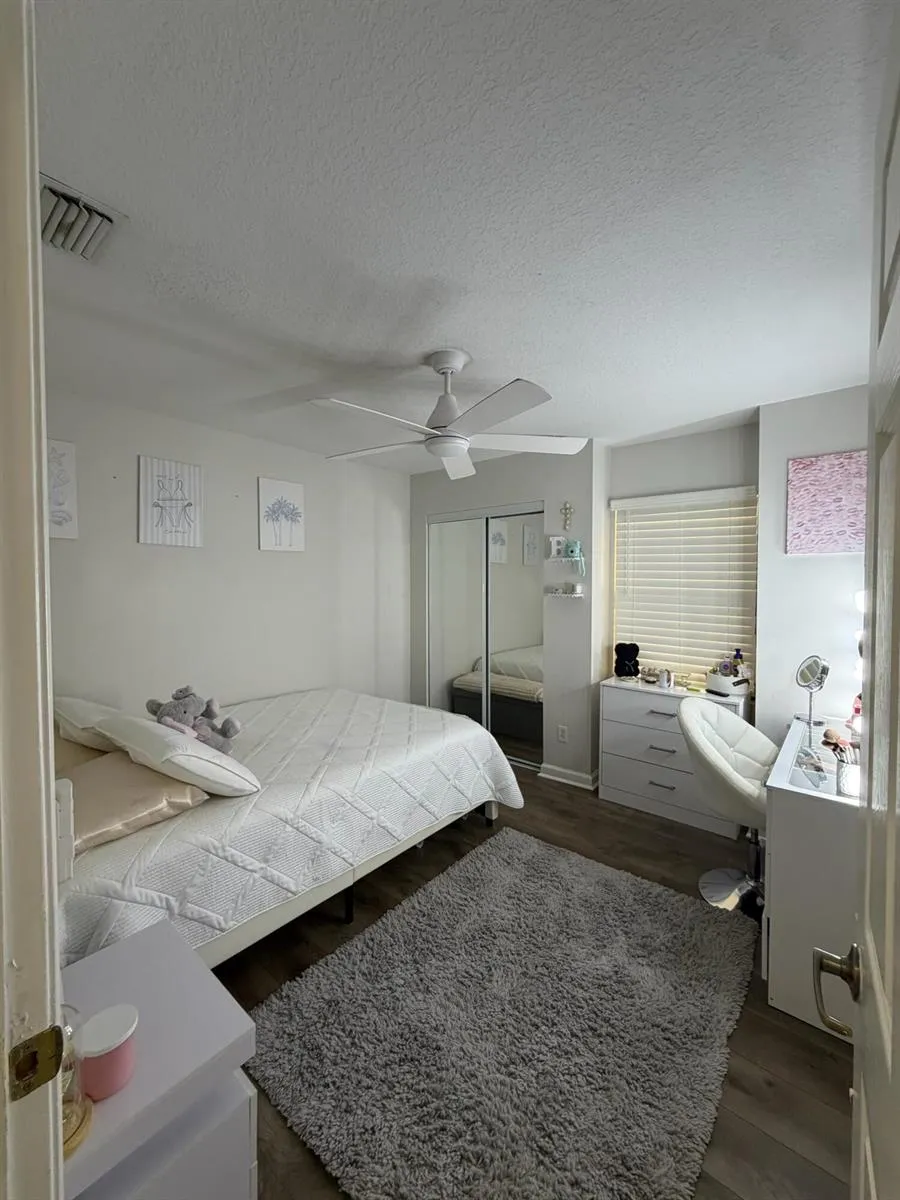 107 HALF MOON CIRCLE #D Jupiter, FL 33458