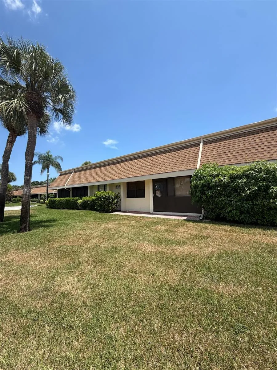 107 HALF MOON CIRCLE #D Jupiter, FL 33458