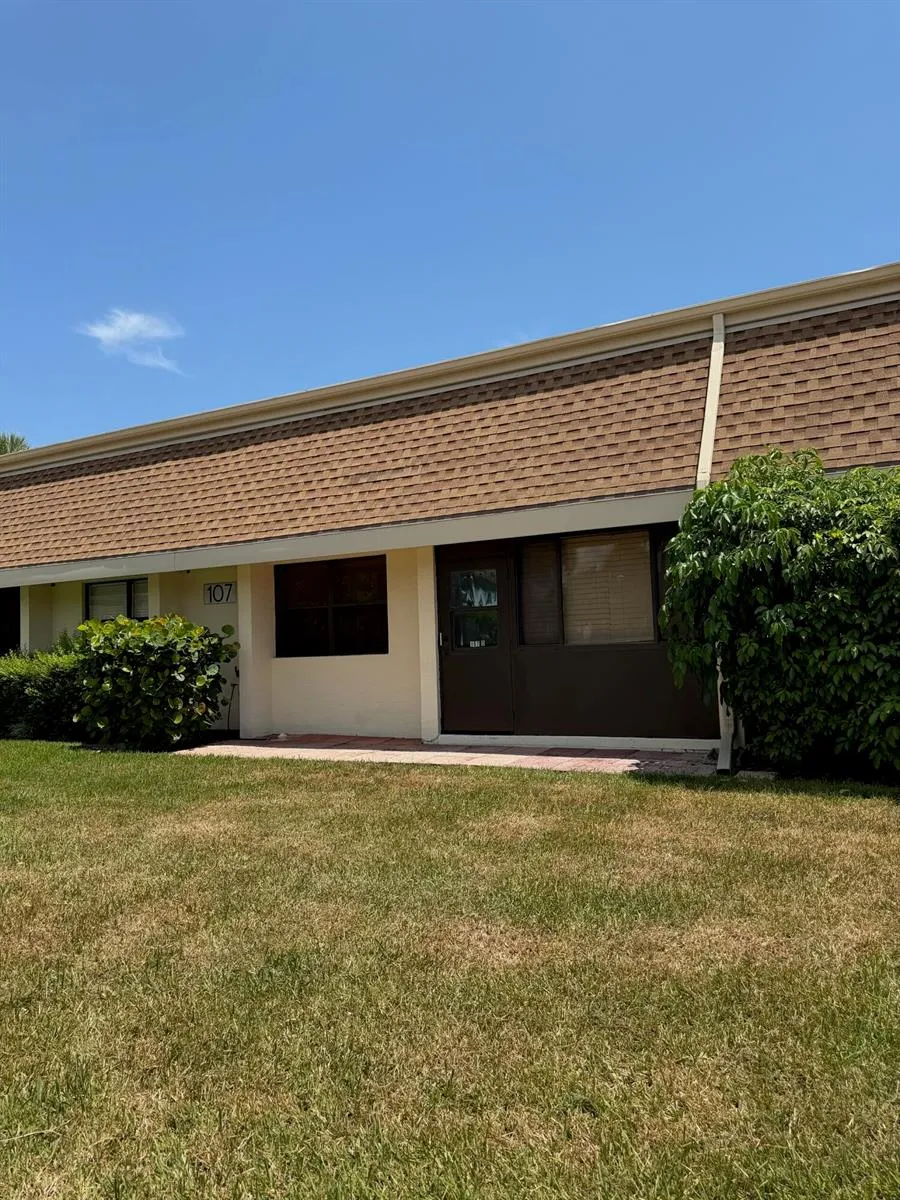 107 HALF MOON CIRCLE #D Jupiter, FL 33458