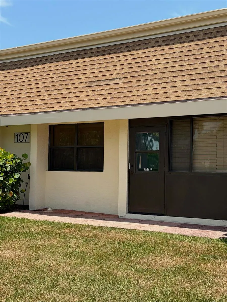 107 HALF MOON CIRCLE #D Jupiter, FL 33458