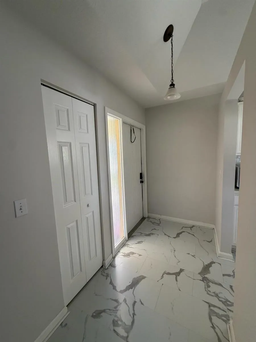 107 HALF MOON CIRCLE #D Jupiter, FL 33458