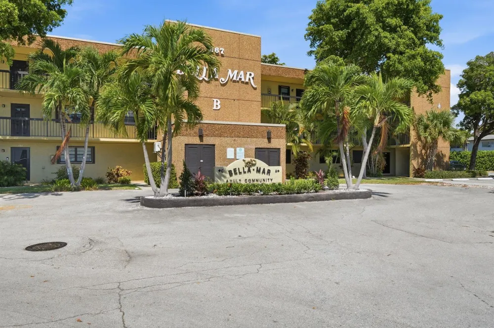 367 S Federal Highway #A209 Deerfield Beach, FL 33441