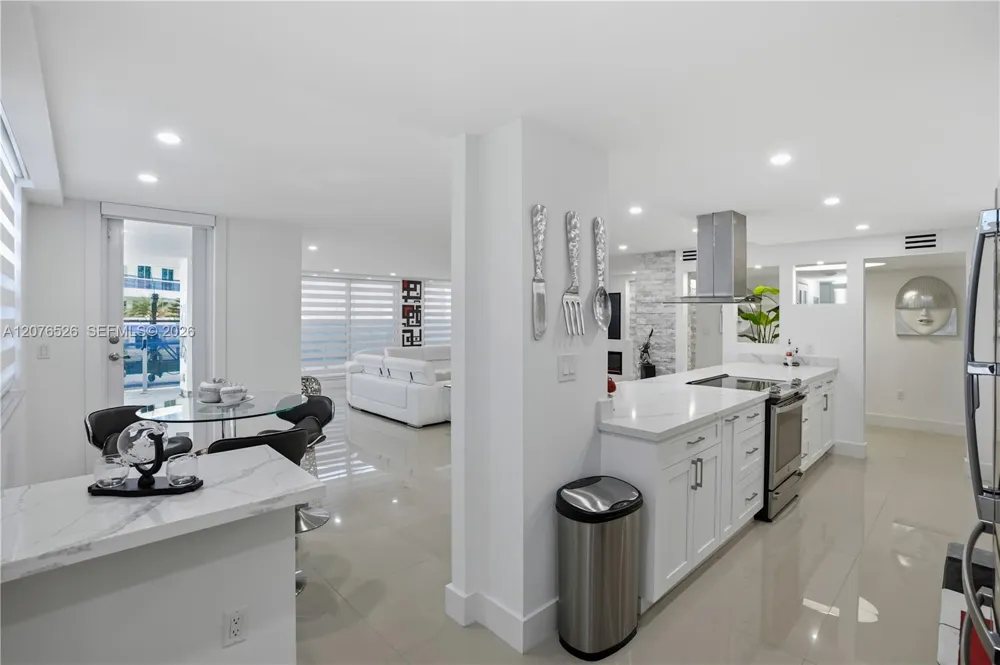 2751 S Ocean Dr #301S Hollywood, FL 33019