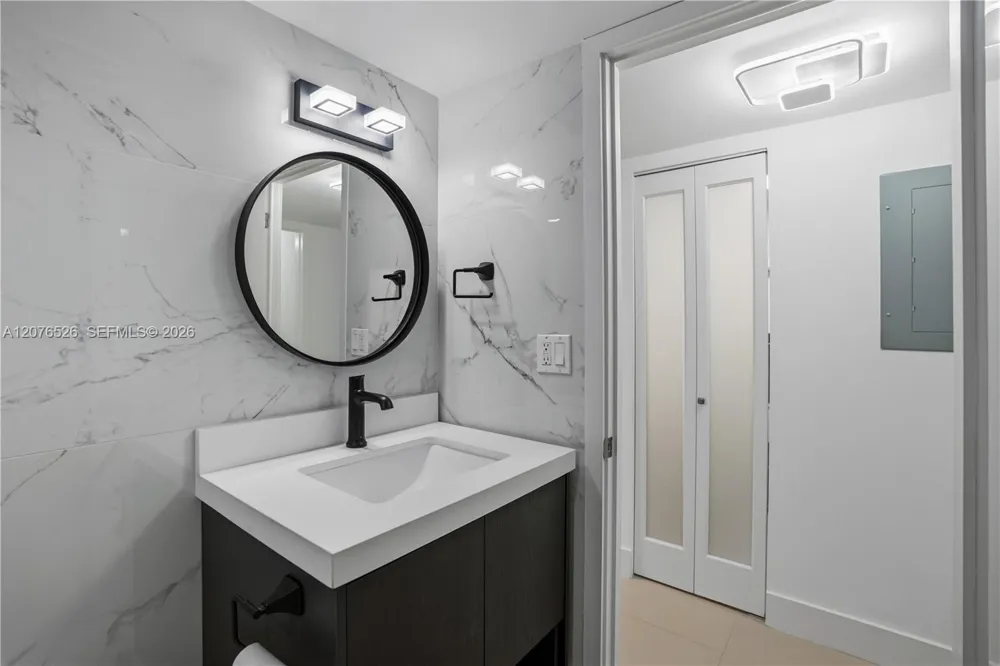 2751 S Ocean Dr #301S Hollywood, FL 33019