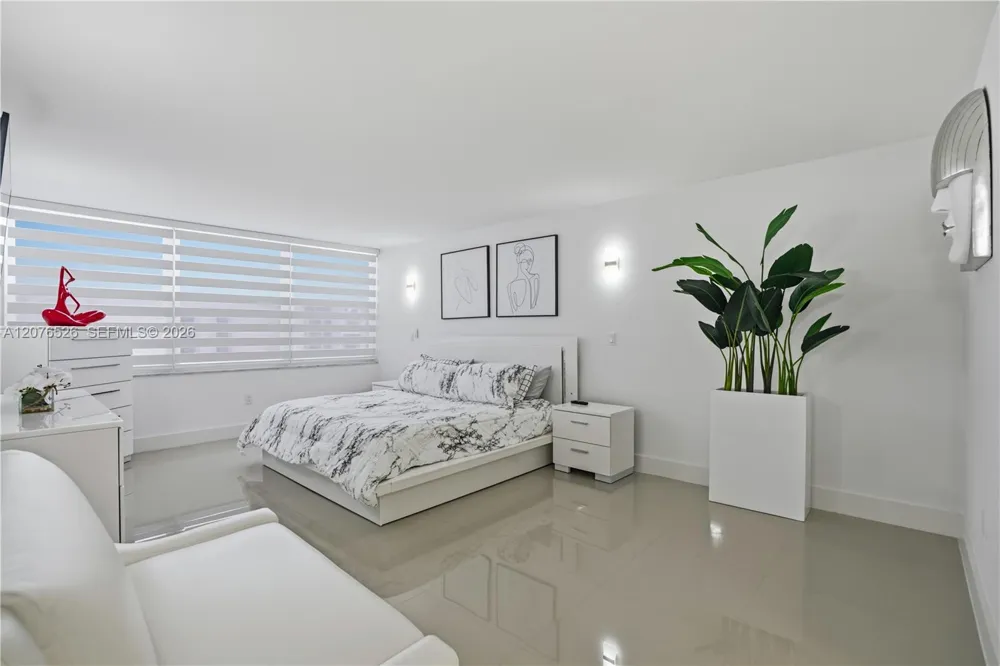 2751 S Ocean Dr #301S Hollywood, FL 33019