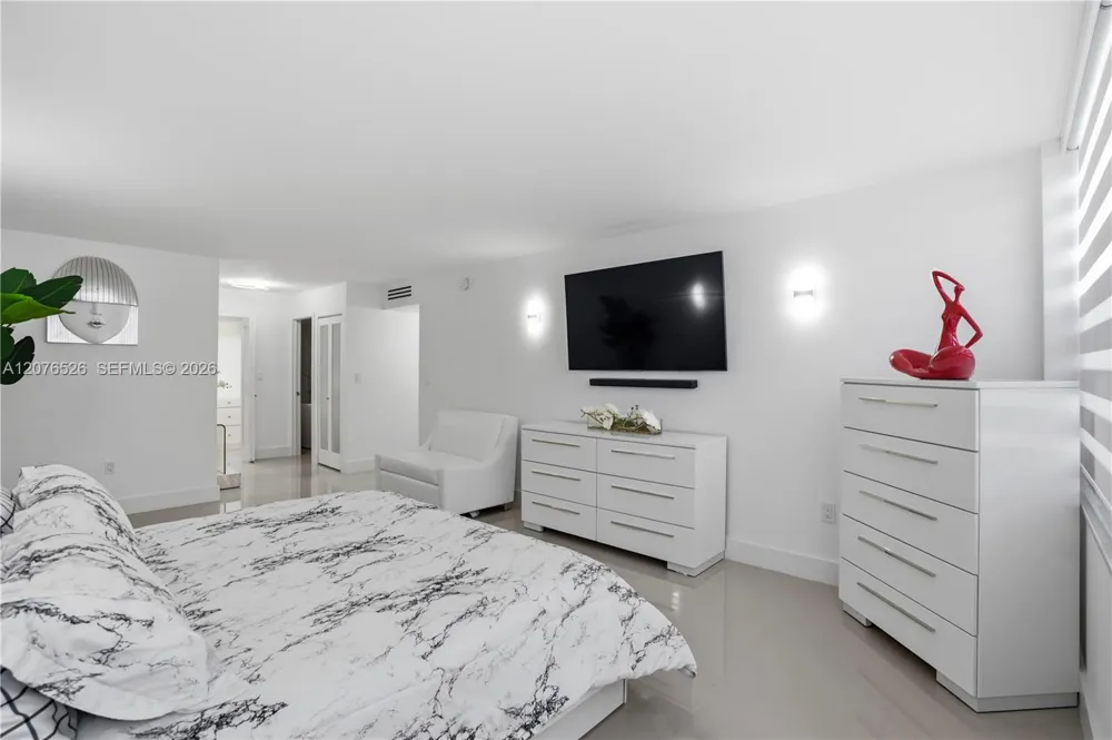 2751 S Ocean Dr #301S Hollywood, FL 33019