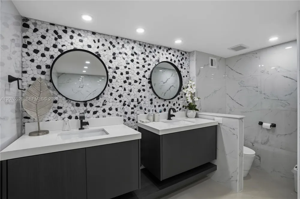 2751 S Ocean Dr #301S Hollywood, FL 33019